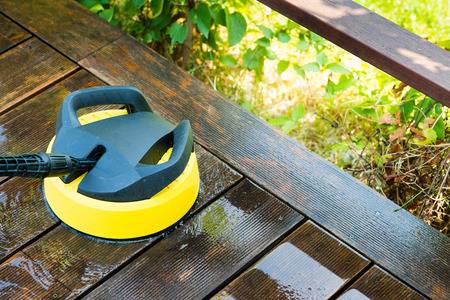 Nettoyage terrasse bois tendre