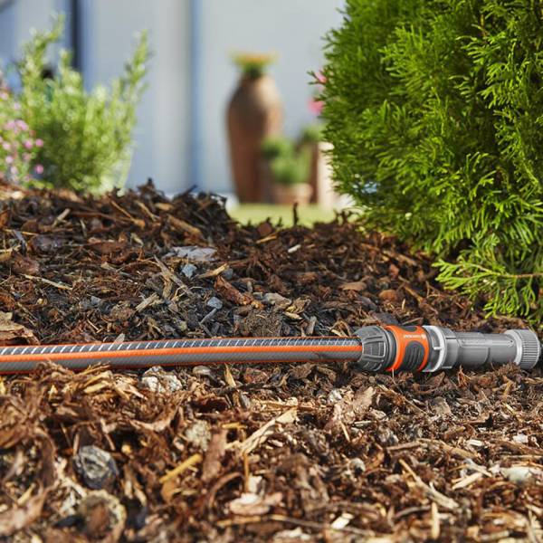 Pose d'arrosage goutte à goutte